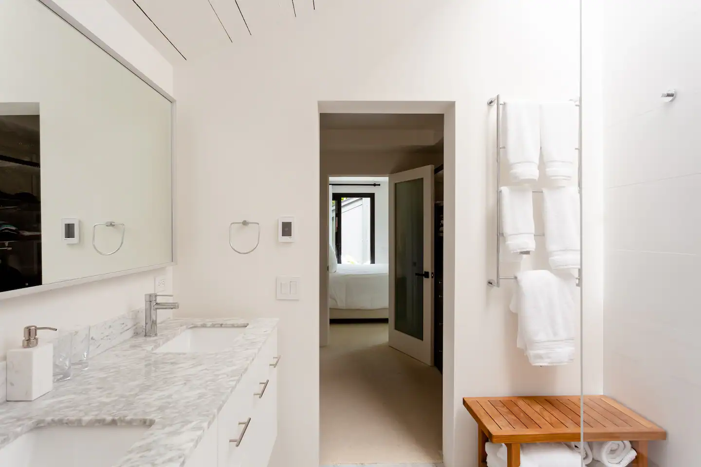 Primary bathroom porcelain tile